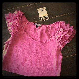Chic sleeve pink top.